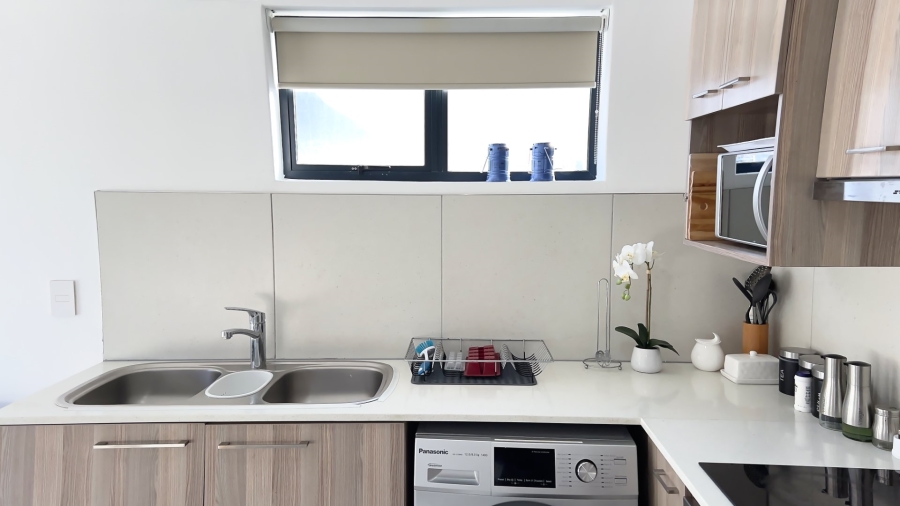 2 Bedroom Property for Sale in Zonnebloem Western Cape